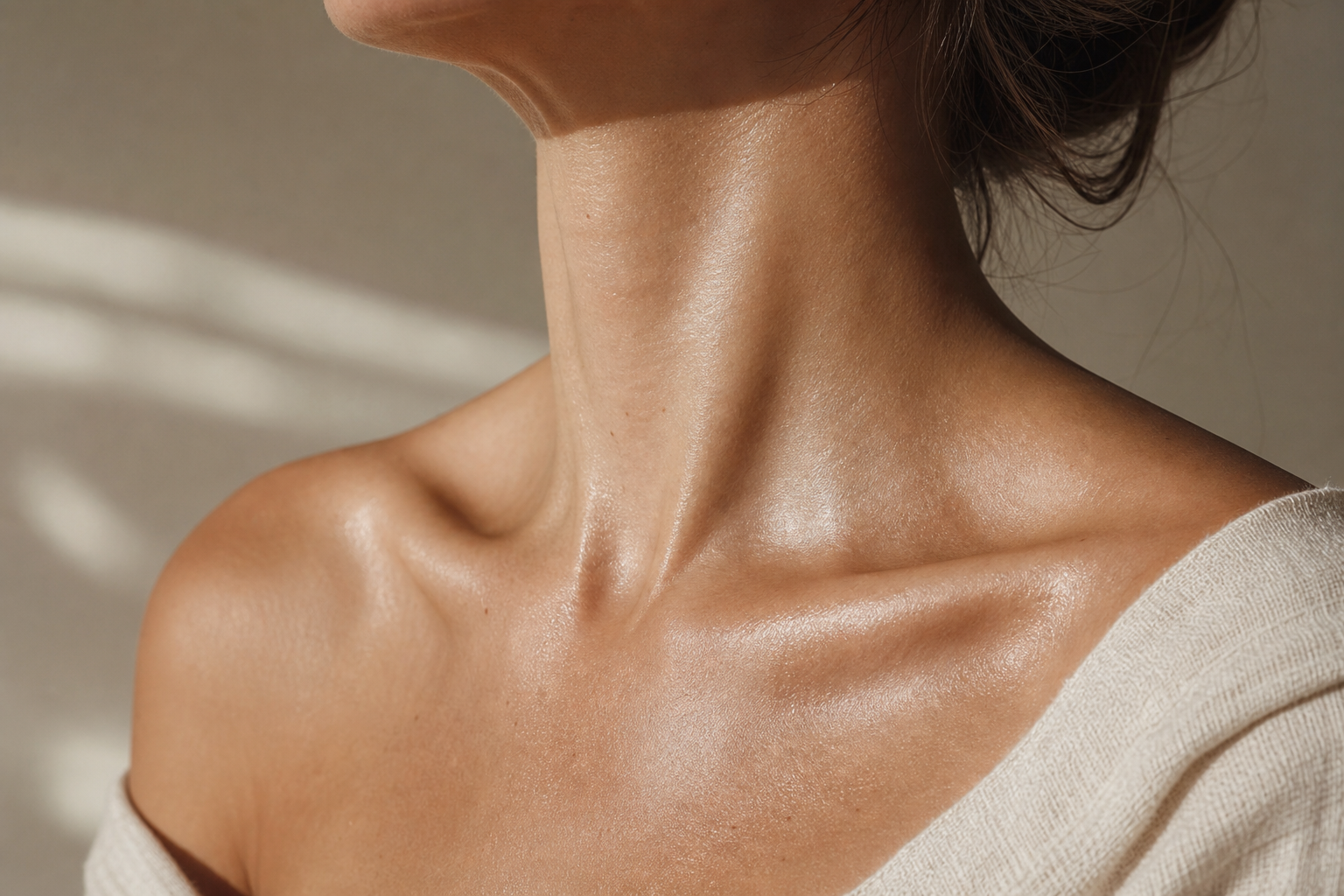 Neck and décolleté: treat them as skin, not afterthoughts